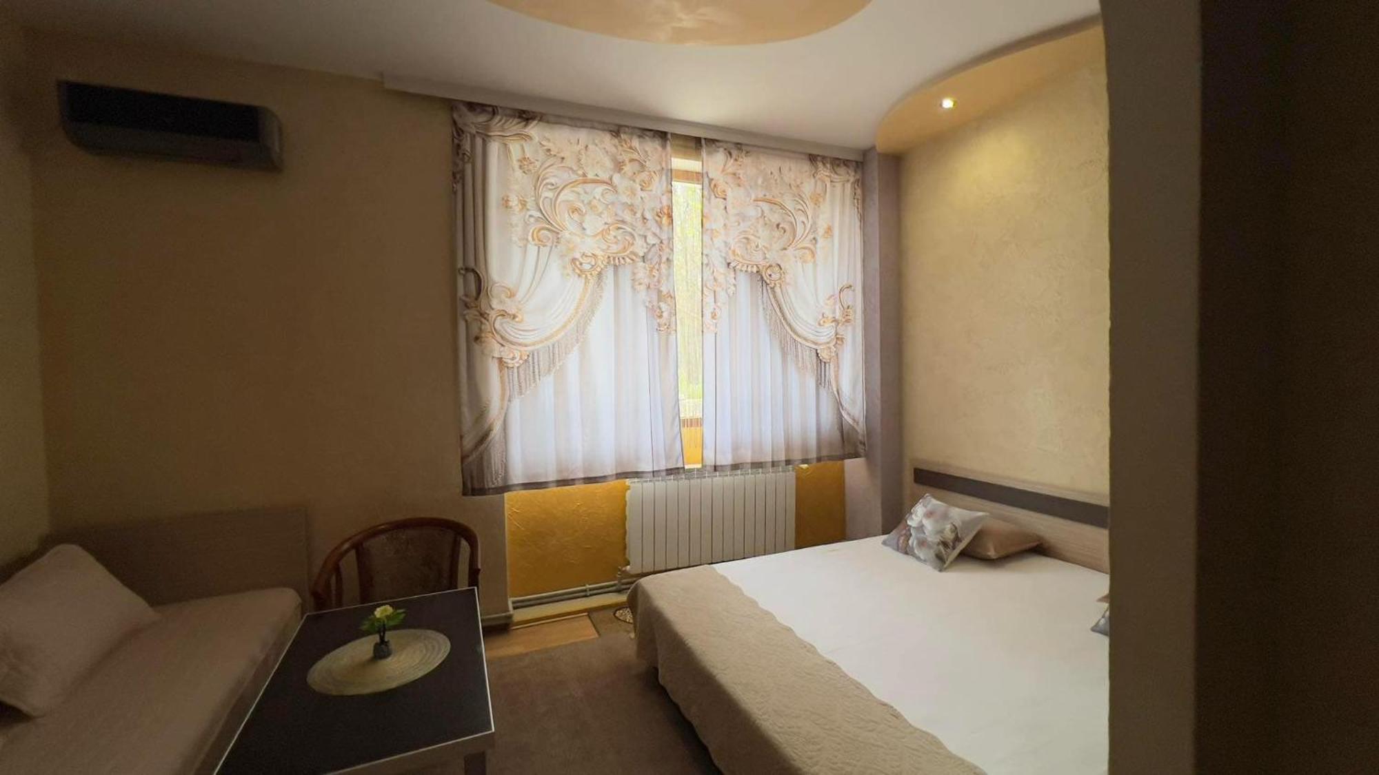 Семеен Хотел Русалка Svishtov Exterior foto